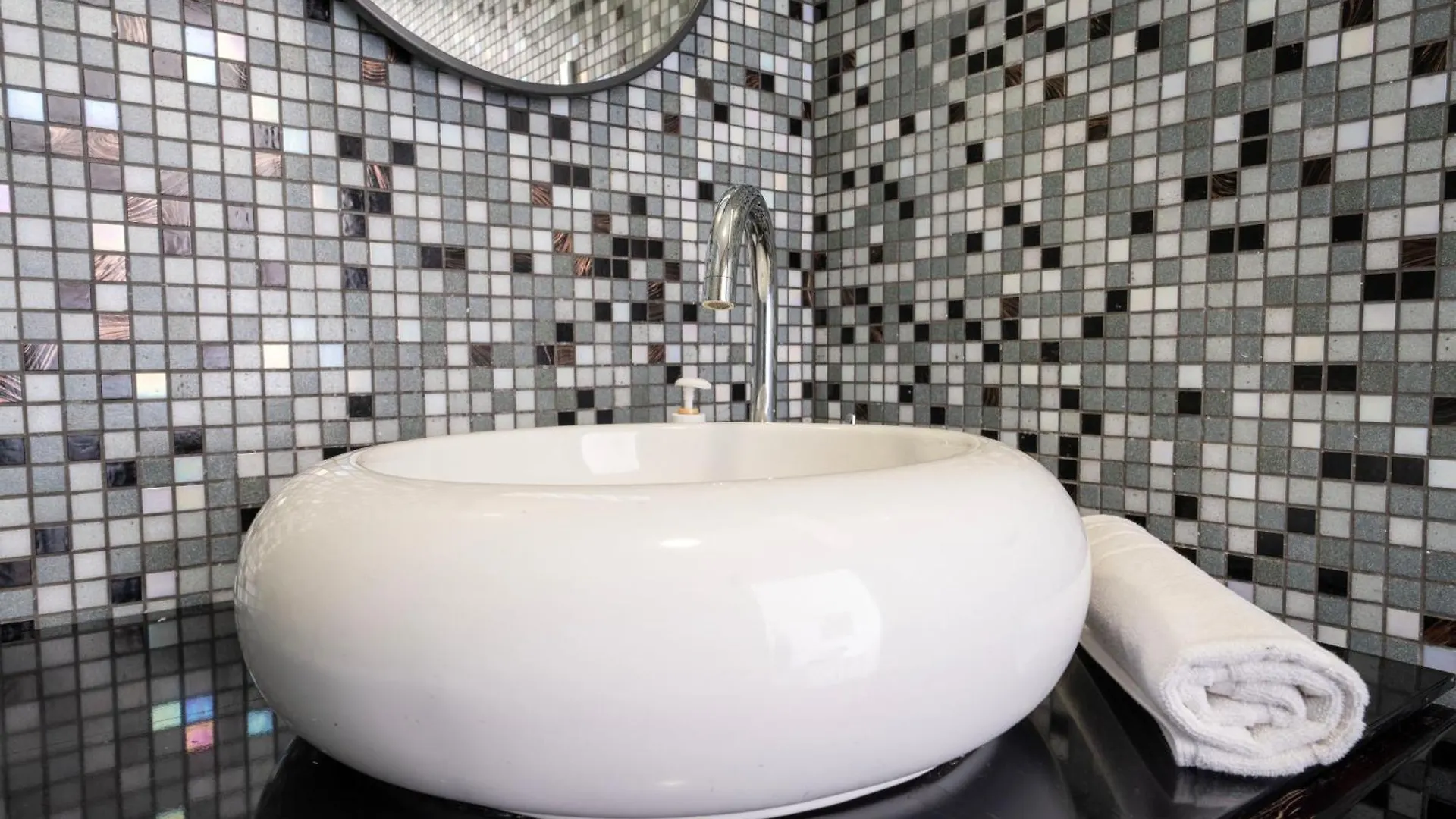 Aurelia Art Deco Suite With Panoramic Views Danube Budapest